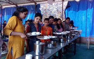 Food Arrangements at Aurapark